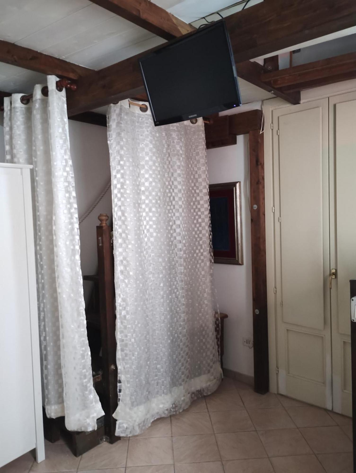 My House Suite Монополі Екстер'єр фото